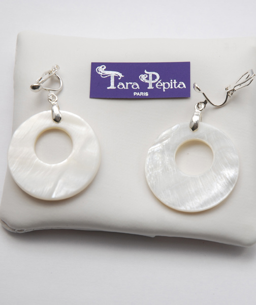 Boucles d'oreilles cr�oles anneaux nacre
