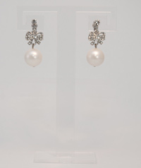 boucles d'oreilles noeud ruban perle strass